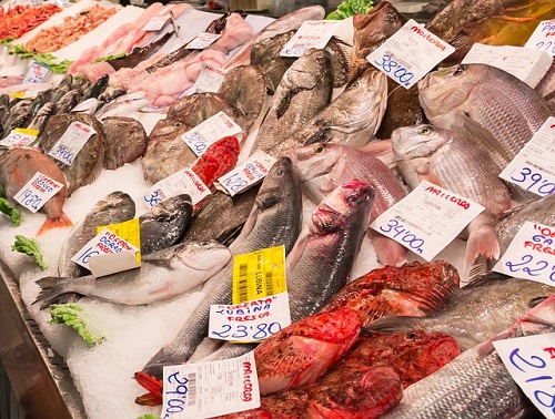 Foto di banco del mercato del pesce